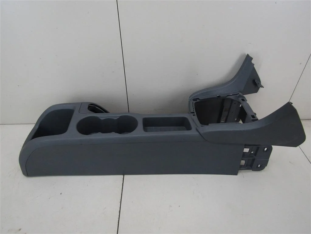 Консоль Ford Focus II 2008-2011  [1510983]  1,6 16V  SHDB в Вологде