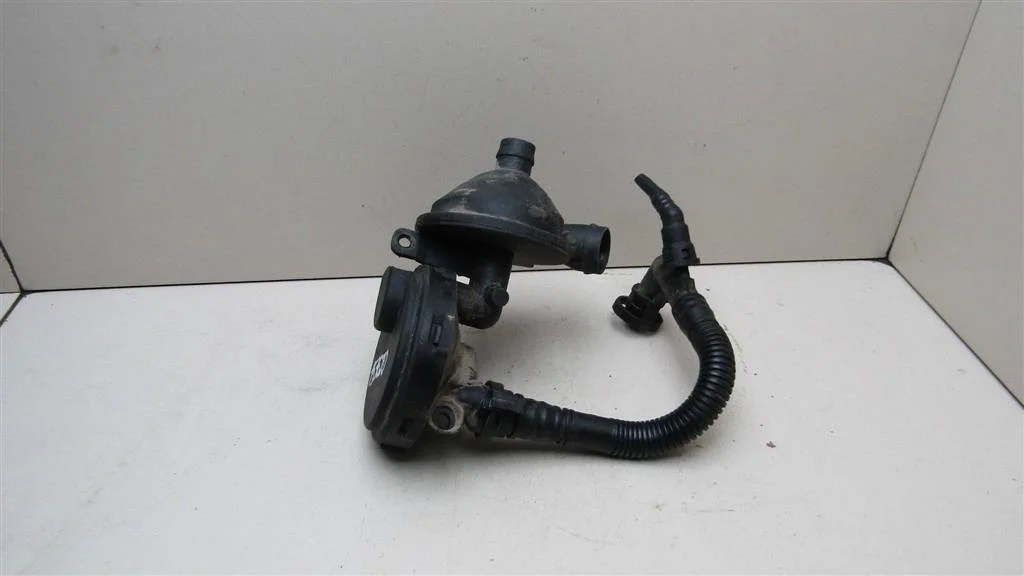 Клапан вентиляции картерных газов BMW 3-серия E46 1998-2005  [11617501566]  2.2 M54 в Вологде