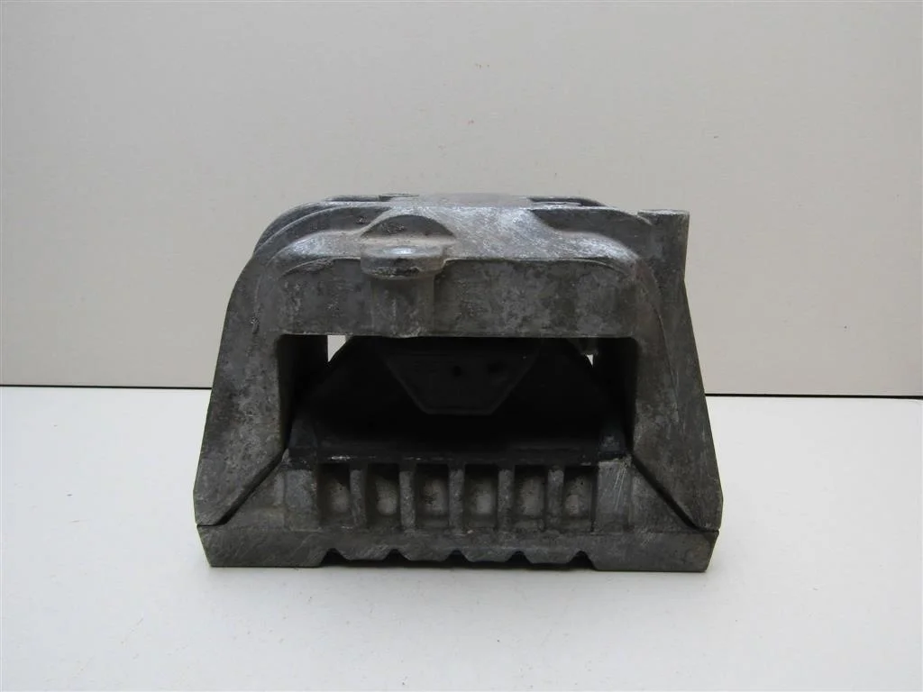 Опора двигателя правая VW Golf VI 2009-2012  [1K0199262J]  1.4 16V CGGA в Вологде