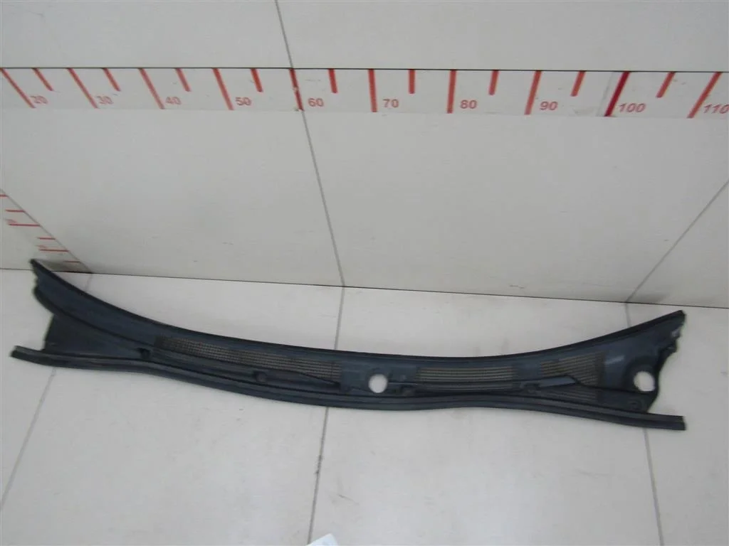 Решетка стеклооч. (планка под лобовое стекло) Mitsubishi Galant (EA) 1997-2003  [MR192679]  2.4 16V 4G64 в Вологде