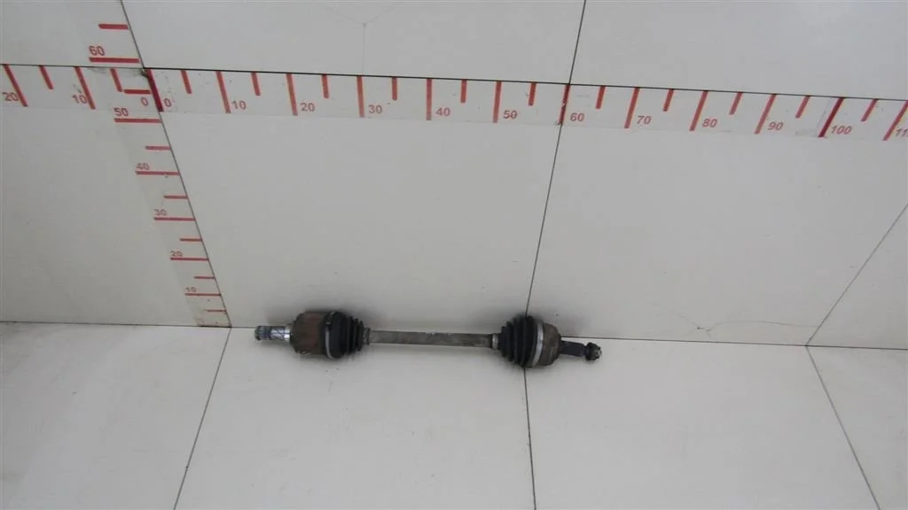 Полуось передняя левая Renault Fluence 2010-нв  [8201030260]  2.0 16V M4R751 в Вологде