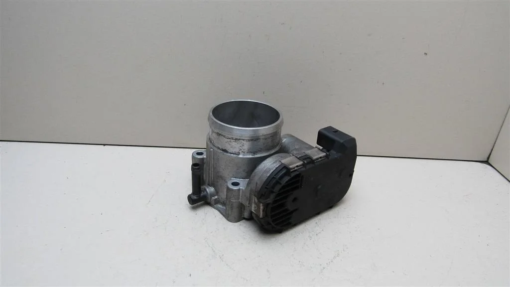 Заслонка дроссельная VW Golf IV \Bora 1997-2005  [06A133062C]  1.8T в Вологде