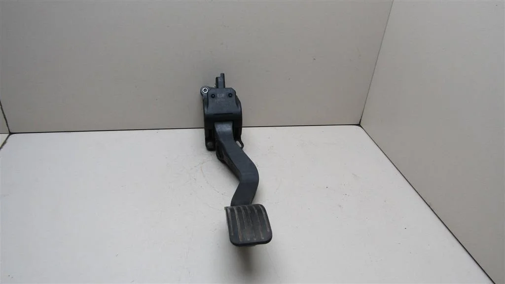 Педаль газа Citroen C4 2005-2011  [1601T6]  1.6 TU5JP4 в Вологде