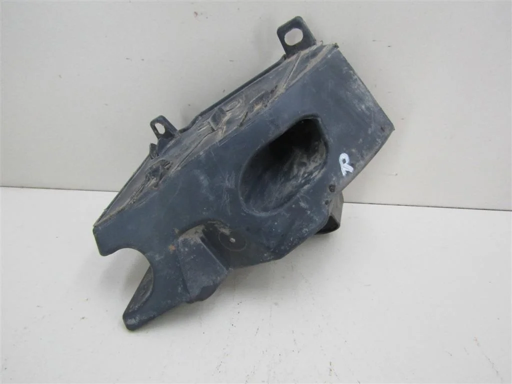 Кронштейн заднего бампера правый Citroen C4 2005-2011  [741683]  1.6 TU5JP4 в Вологде