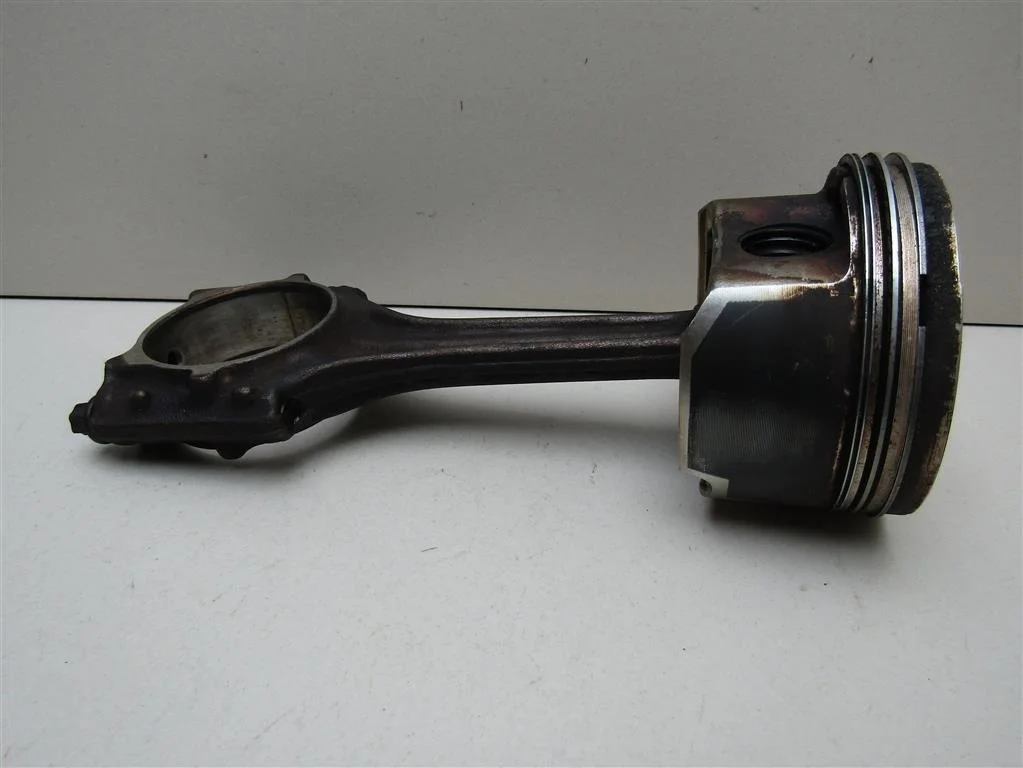 Шатун VW Passat (B5+) 2000-2005  [06A198401]  1.8T 2.0 в Вологде