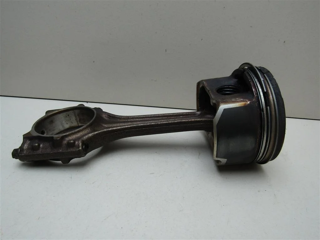 Шатун VW Passat (B5+) 2000-2005  [06A198401]  1.8T 2.0 в Вологде