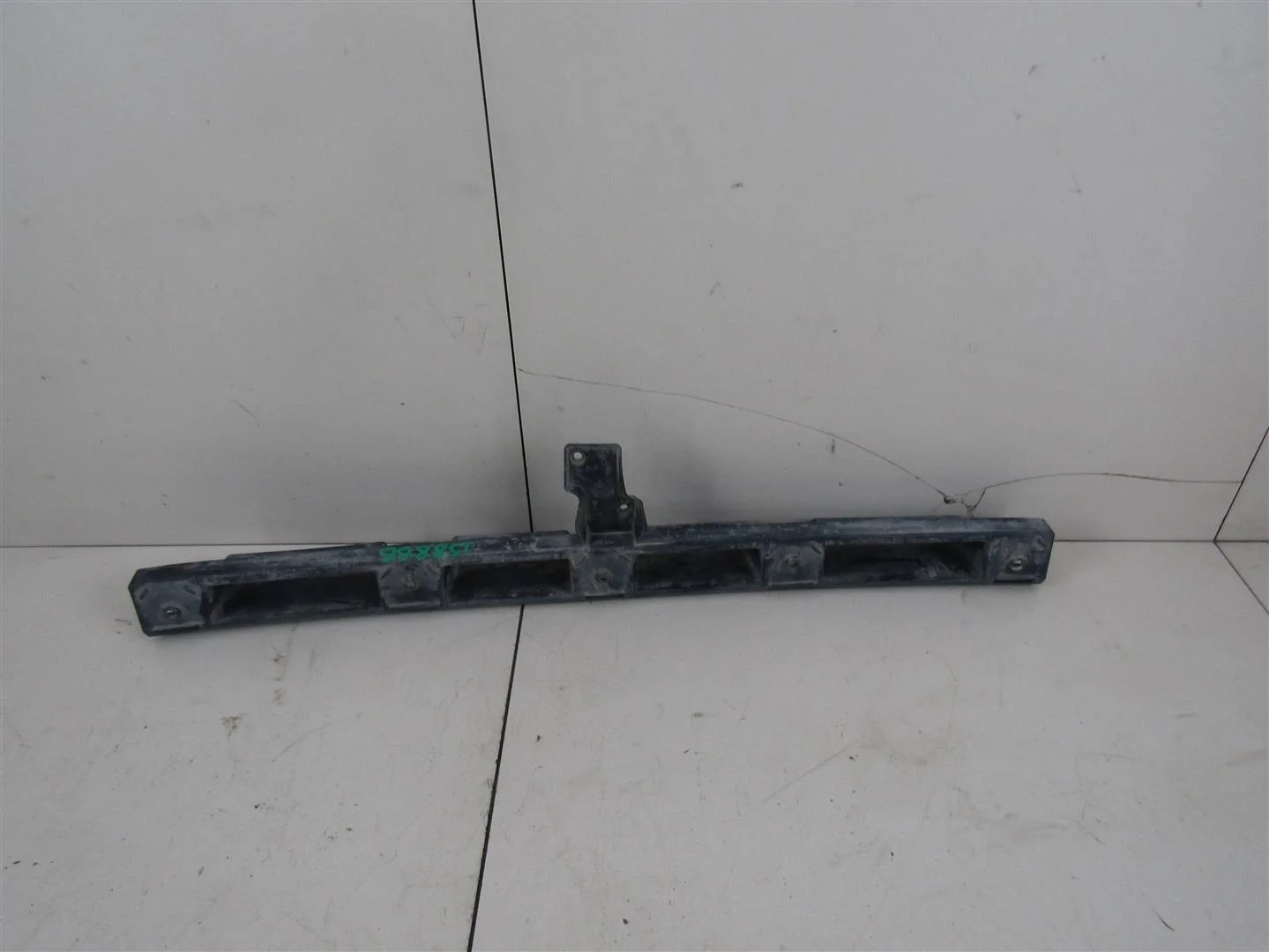 Направляющая заднего бампера центральная Ford Focus II 2005-2008  [1354285]  1.6 16V HWDA в Вологде