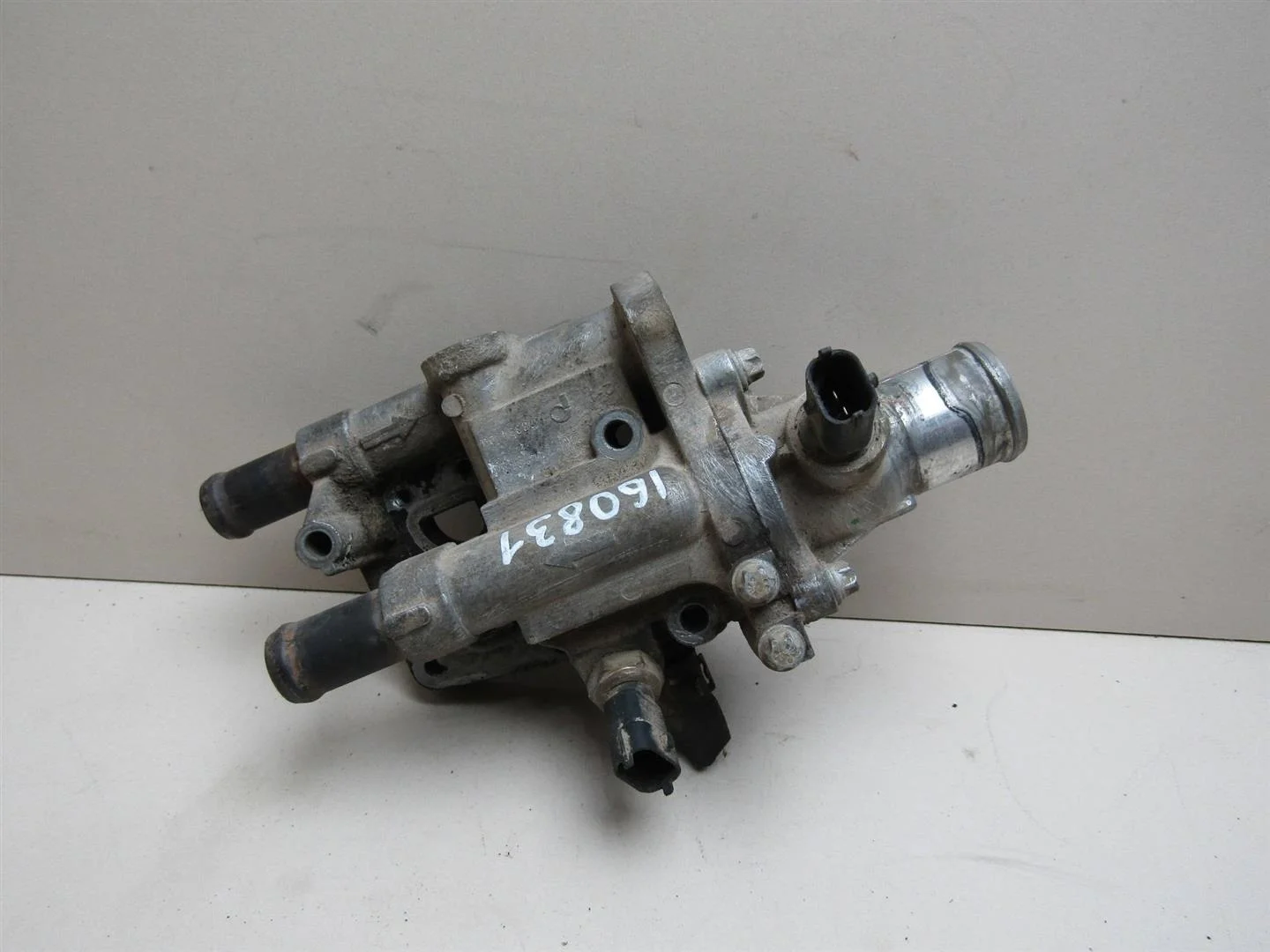 Корпус термостата Opel Astra H \ Family 2004-2015  [24418432]  Z16XEP в Вологде