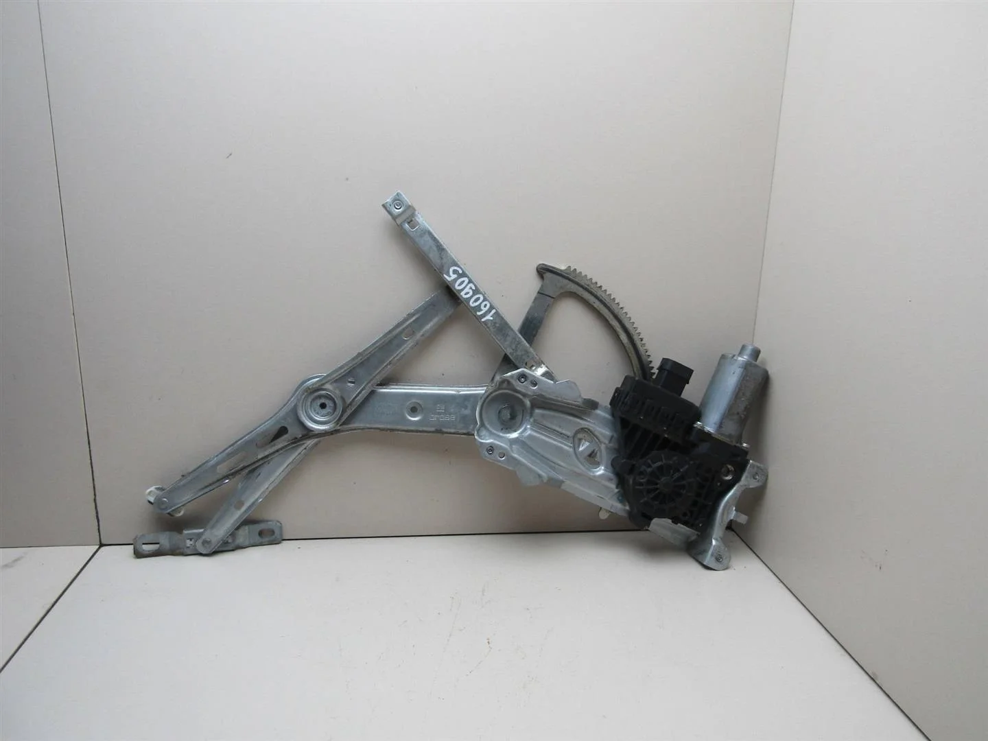 Стеклоподъемник электр. передний правый Opel Astra H \ Family 2004-2015  [93178696]  Z16XEP в Вологде