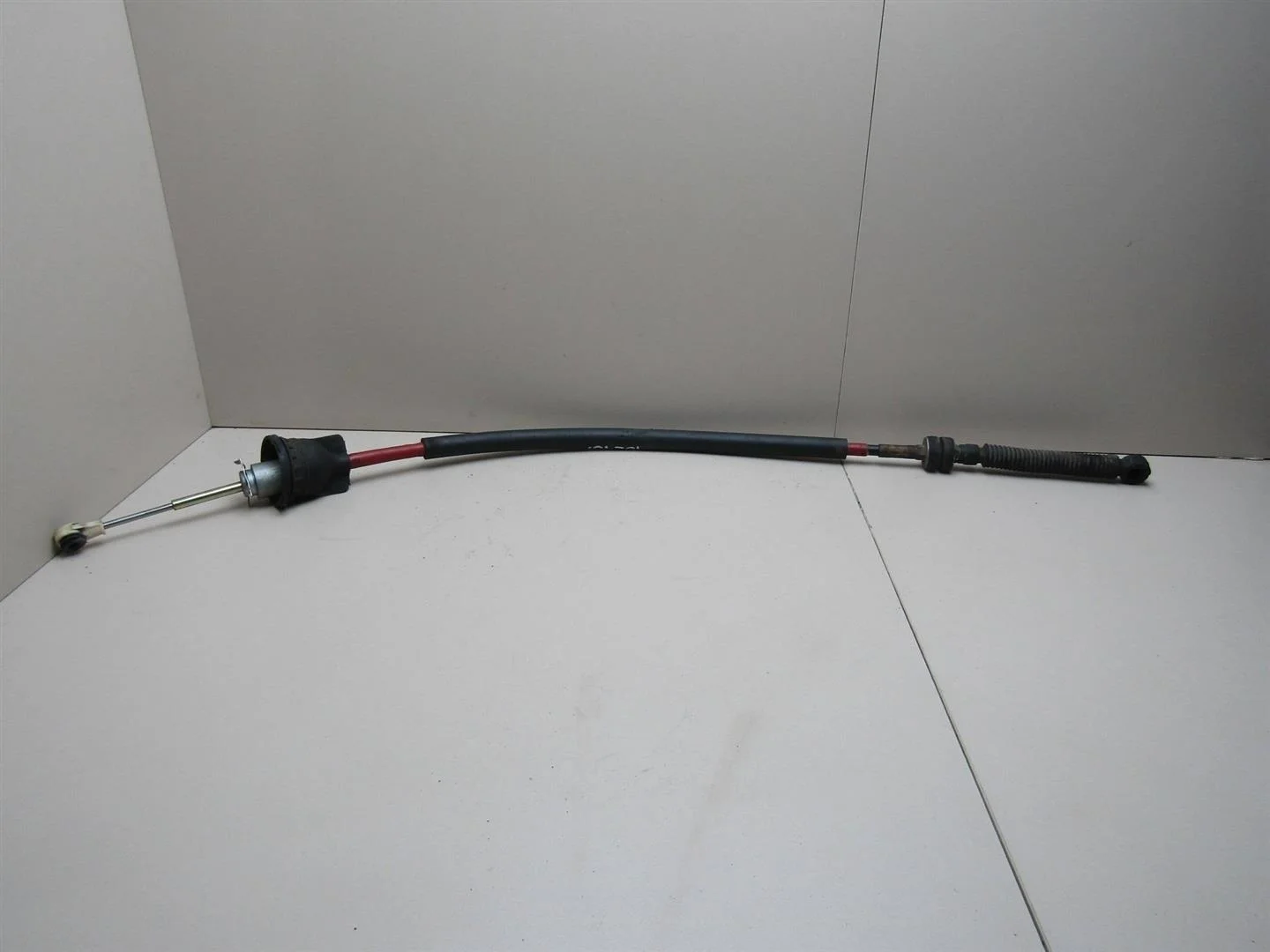 Трос КПП Audi A4 (B5) 1994-2002  [4B0713265D]  1.8T AWM в Вологде