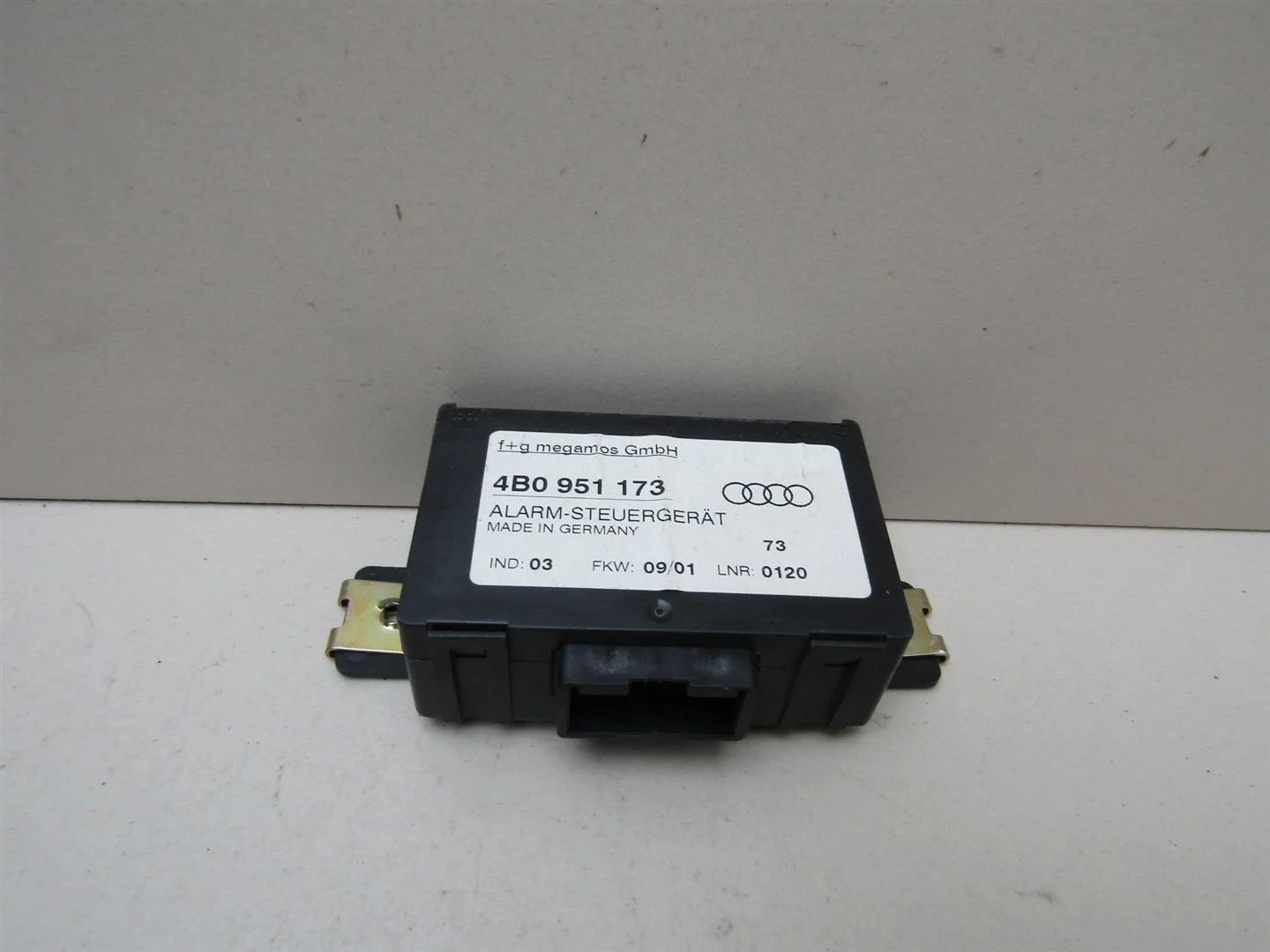 Блок электронный Audi A4 (B5) 1994-2002  [4B0951173]  1.8T AWM в Вологде