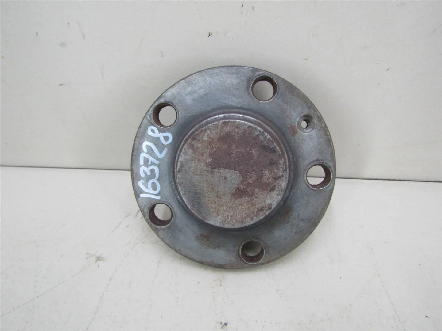 Ступица задняя VW Golf IV \Bora 1997-2005  [1J0598477]  1.4 16V APE в Вологде