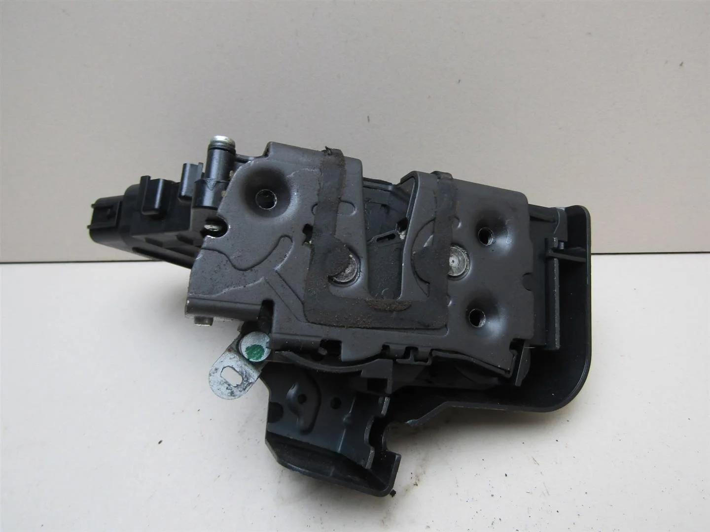 Замок двери передней правой Ford Focus II 2005-2008  [4892360]  1.4 16V ASDA  в Вологде