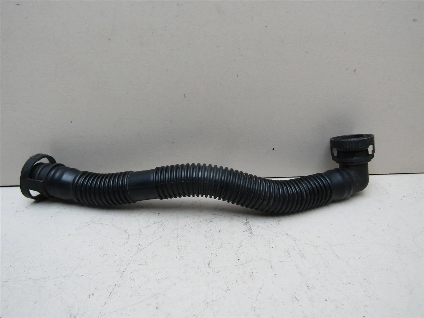 Шланг воздушный Skoda Octavia (A5 1Z-) 2004-2013  [06A131127L]  1.6 8V BSE в Вологде