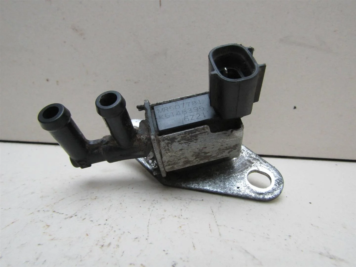 Клапан электромагнитный Mitsubishi Lancer (CS) 2003-2006  [MR507781]  1.6 16V 4G18 в Вологде