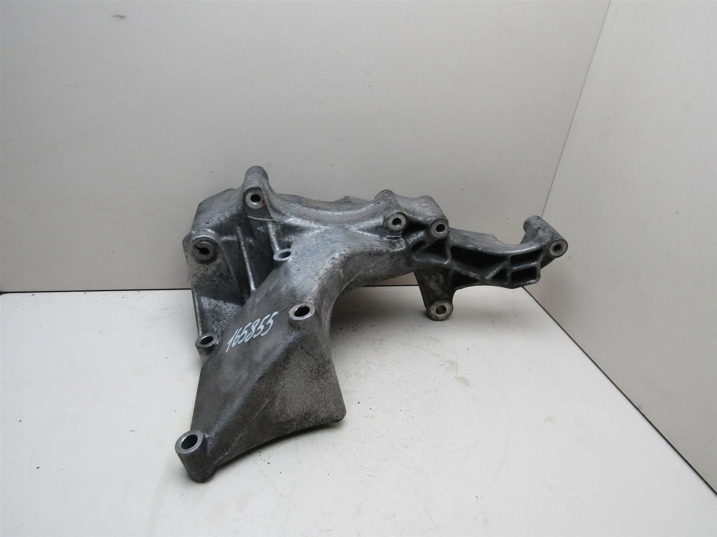 Кронштейн генератора VW Transporter T4 1996-2003  [074145169F]  2.4-2.5 в Вологде