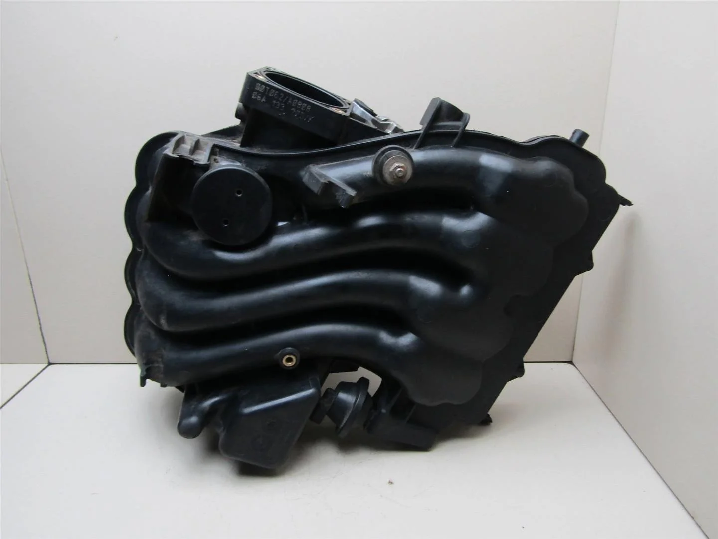Коллектор впускной Skoda Octavia (A4 1U-) 2000-2011  [06A133203DR]  1.6 AKL AEH в Вологде