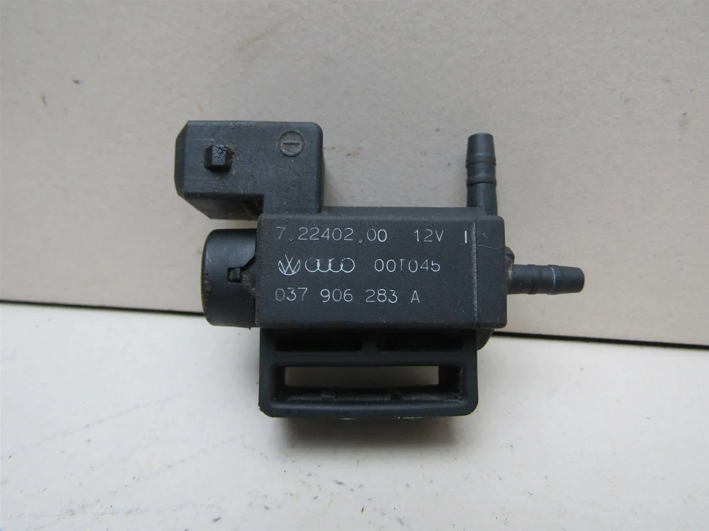 Клапан электромагнитный VW Golf IV \Bora 1997-2005  [037906283A]  1.6 AKL в Вологде