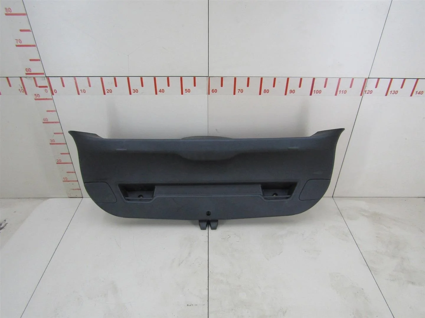 Обшивка двери багажника Opel Astra J 2010-2017  [13294211]  1.6 A16XER в Вологде