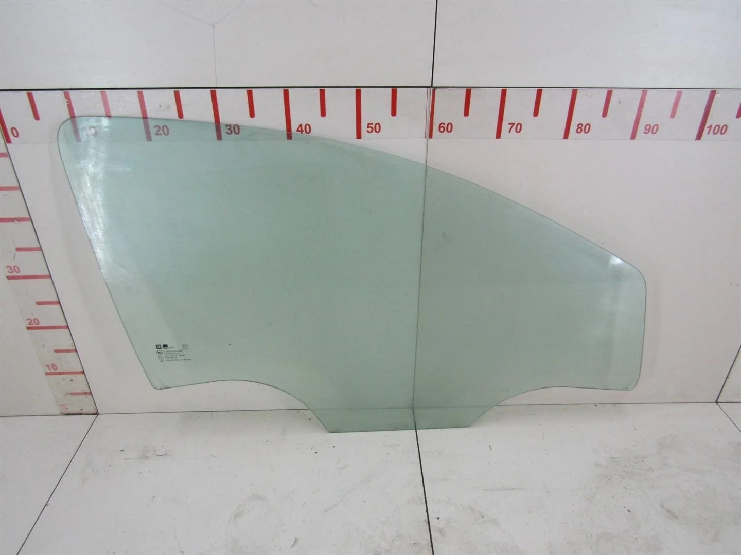 Стекло двери передней правой Chevrolet Aveo (T300) 2011-2015  [95963638]  1.6 16V F16D4 в Вологде