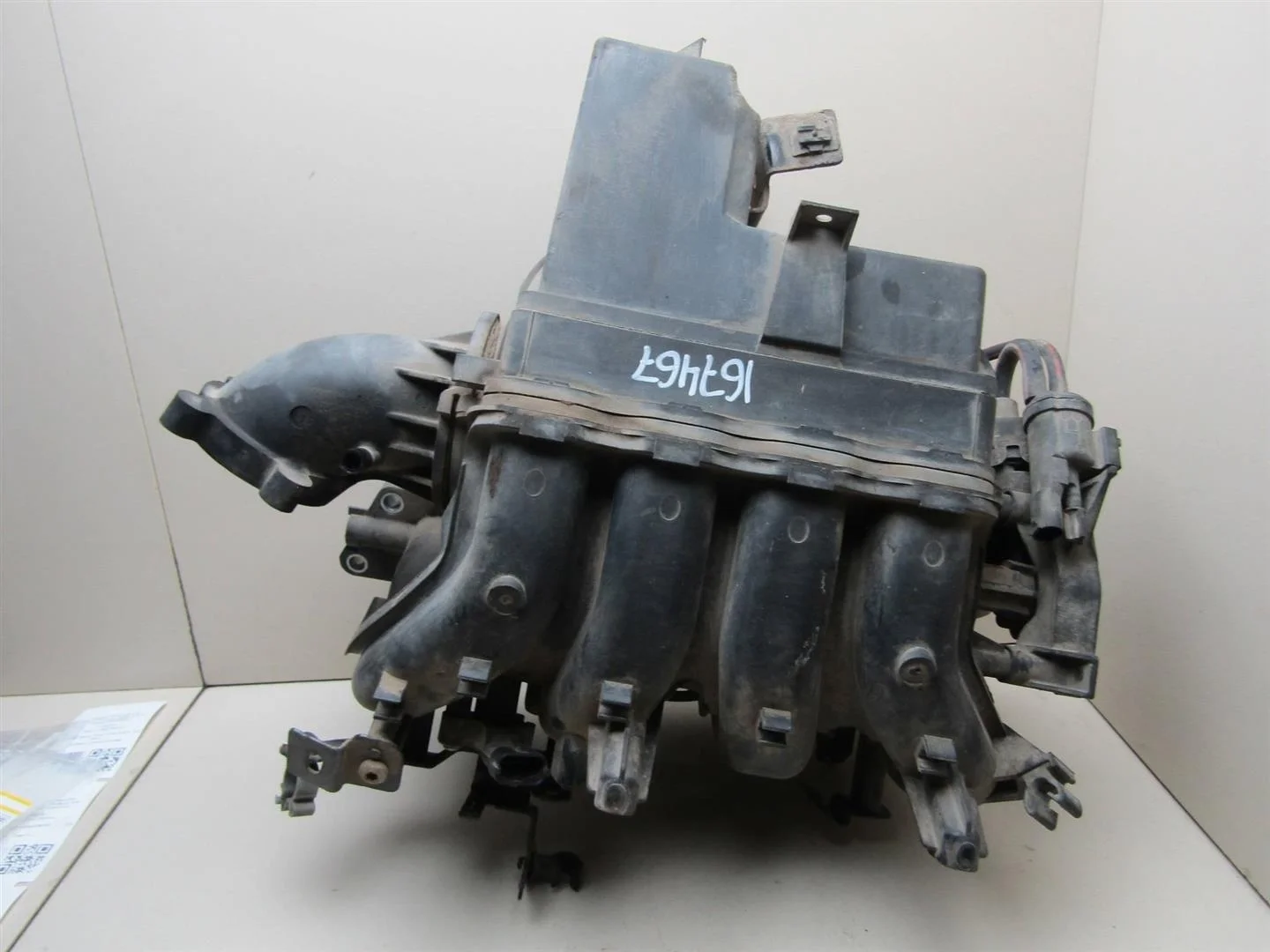 Коллектор впускной Chevrolet Aveo (T300) 2011-2015  [55573811]  1.6 16V F16D4 в Вологде
