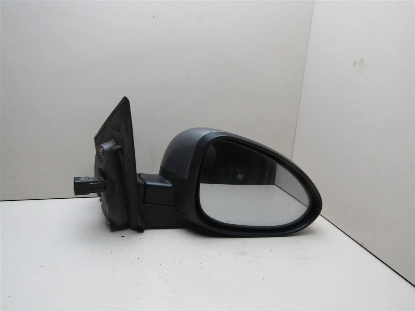 Зеркало правое электрическое Chevrolet Aveo (T300) 2011-2015  [95189400]  1.6 16V F16D4 в Вологде