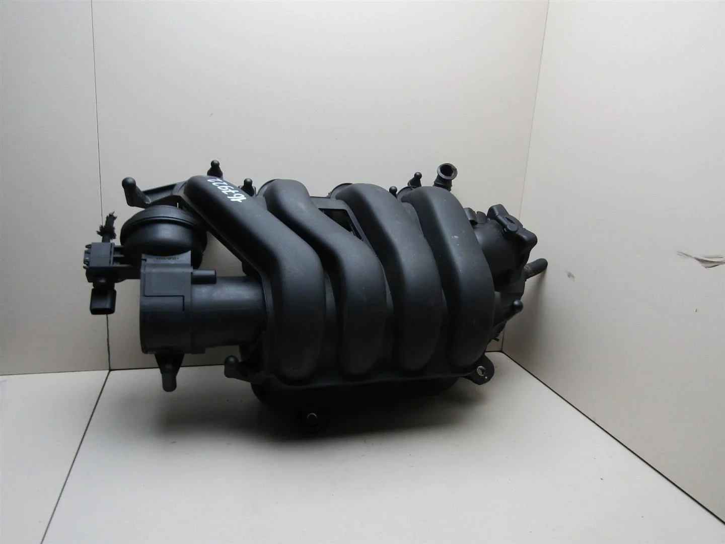 Коллектор впускной VW Passat (B6) 2005-2010  [06F133213G]  2.0 BVY в Вологде