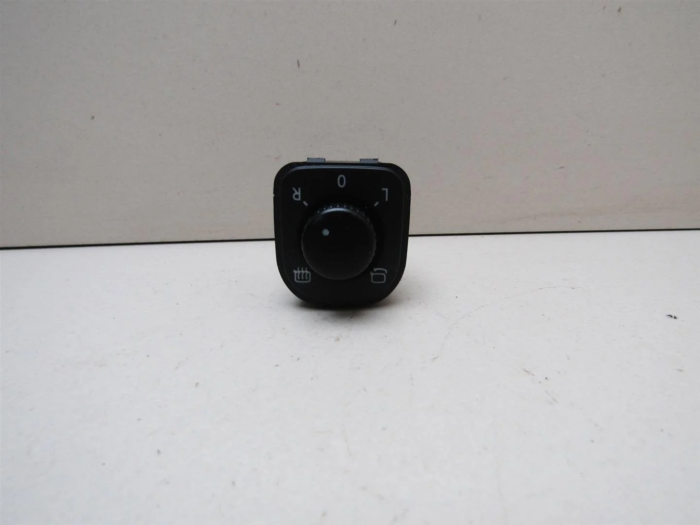 Переключатель регулировки зеркала VW Golf VI 2009-2012  [1K0959565JREH]  в Вологде