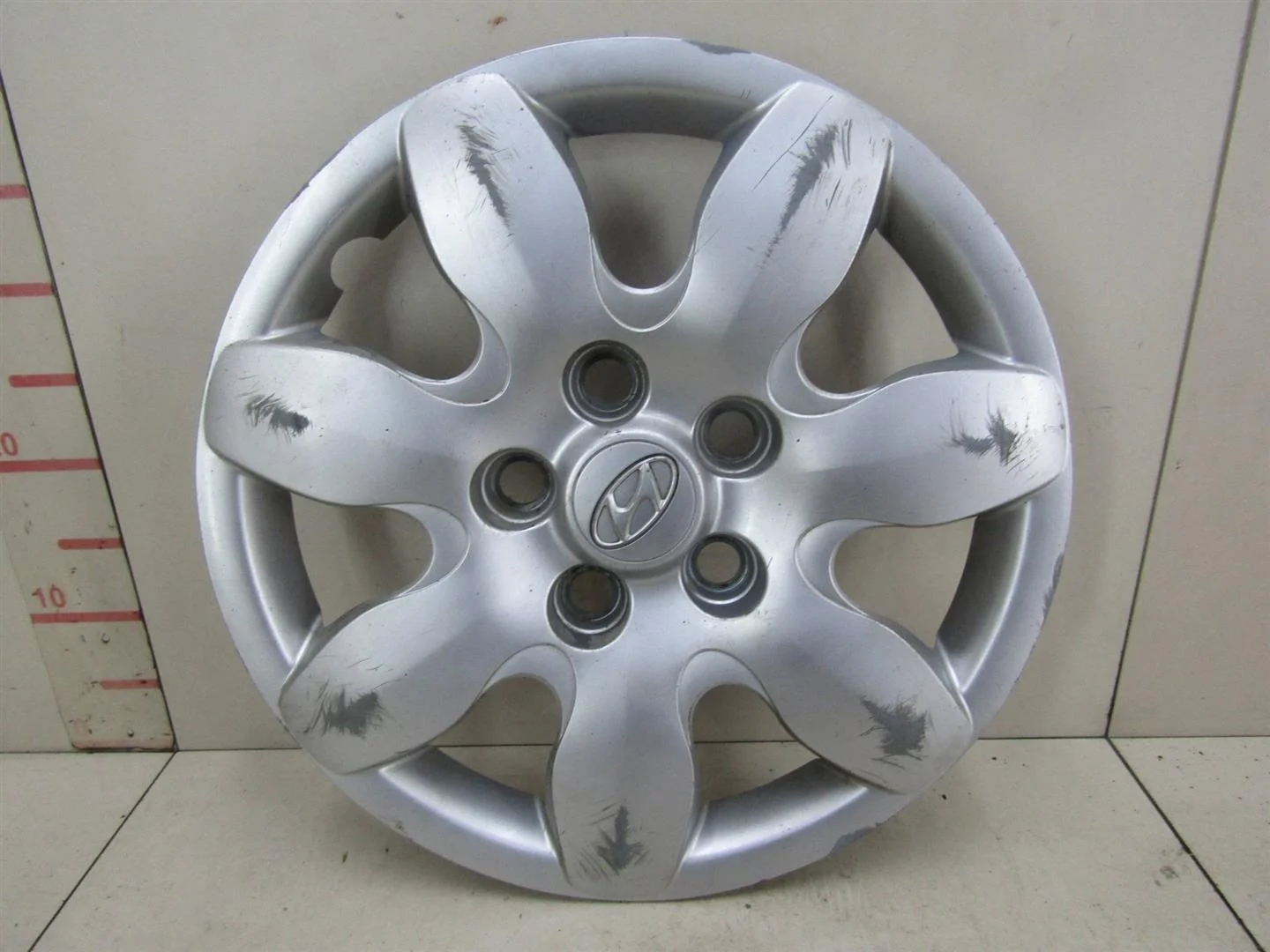 Колпак декоративный Hyundai Elantra 2006-2011  [529602H000]  1.6 G4FC в Вологде