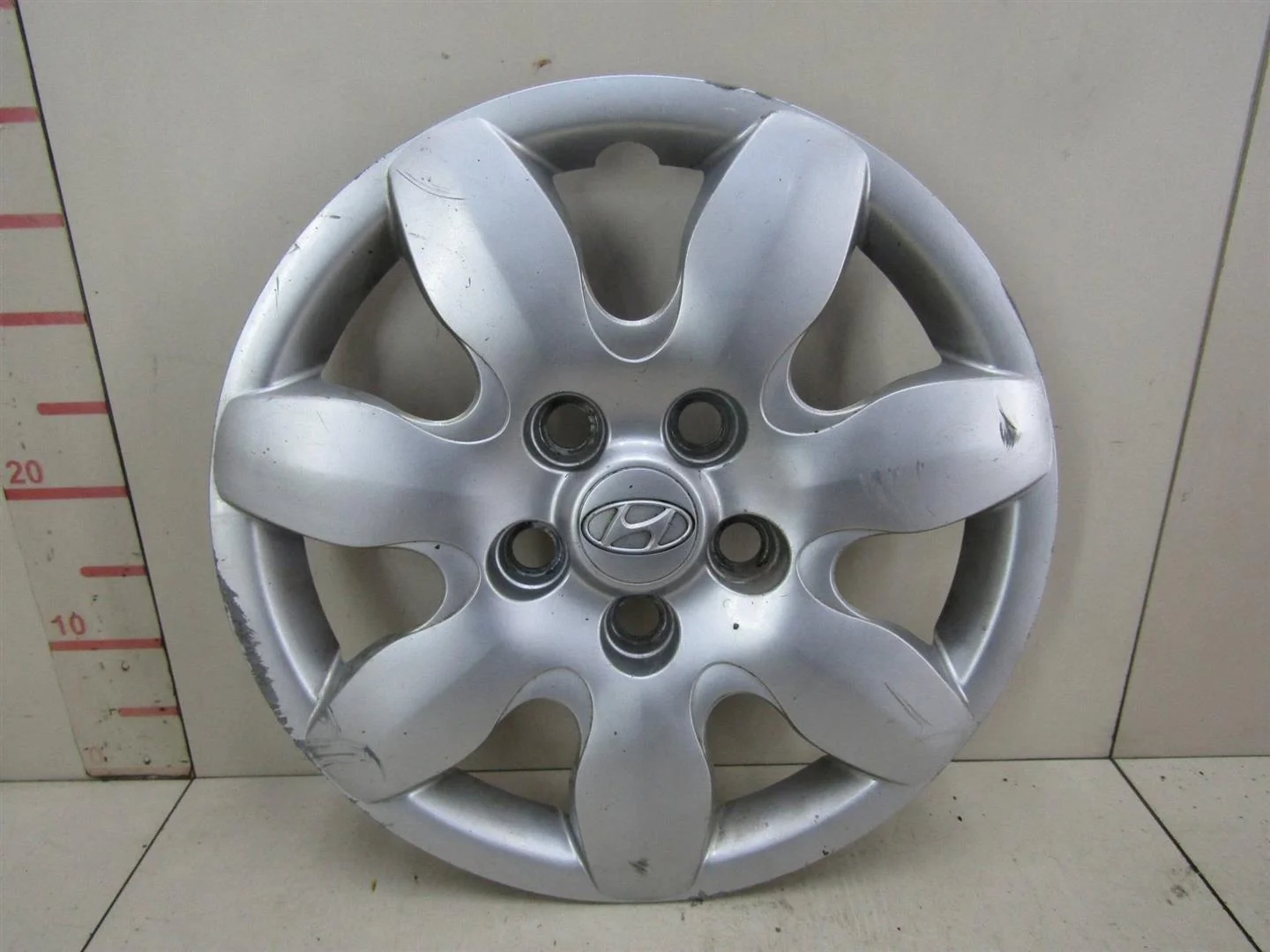 Колпак декоративный Hyundai Elantra 2006-2011  [529602H000]  1.6 G4FC в Вологде