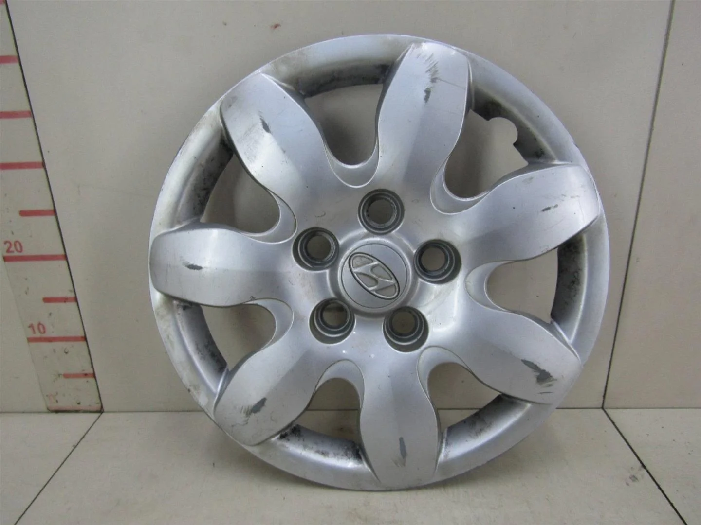 Колпак декоративный Hyundai Elantra 2006-2011  [529602H000]  1.6 G4FC в Вологде