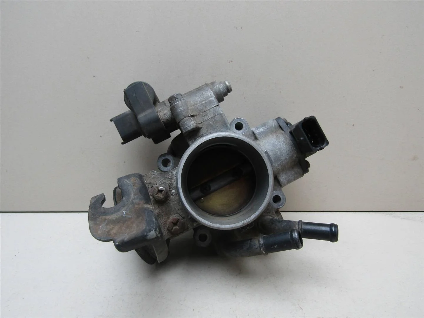 Заслонка дроссельная Hyundai Elantra 2006-2011  [351002B000]  1.6 G4FC в Вологде