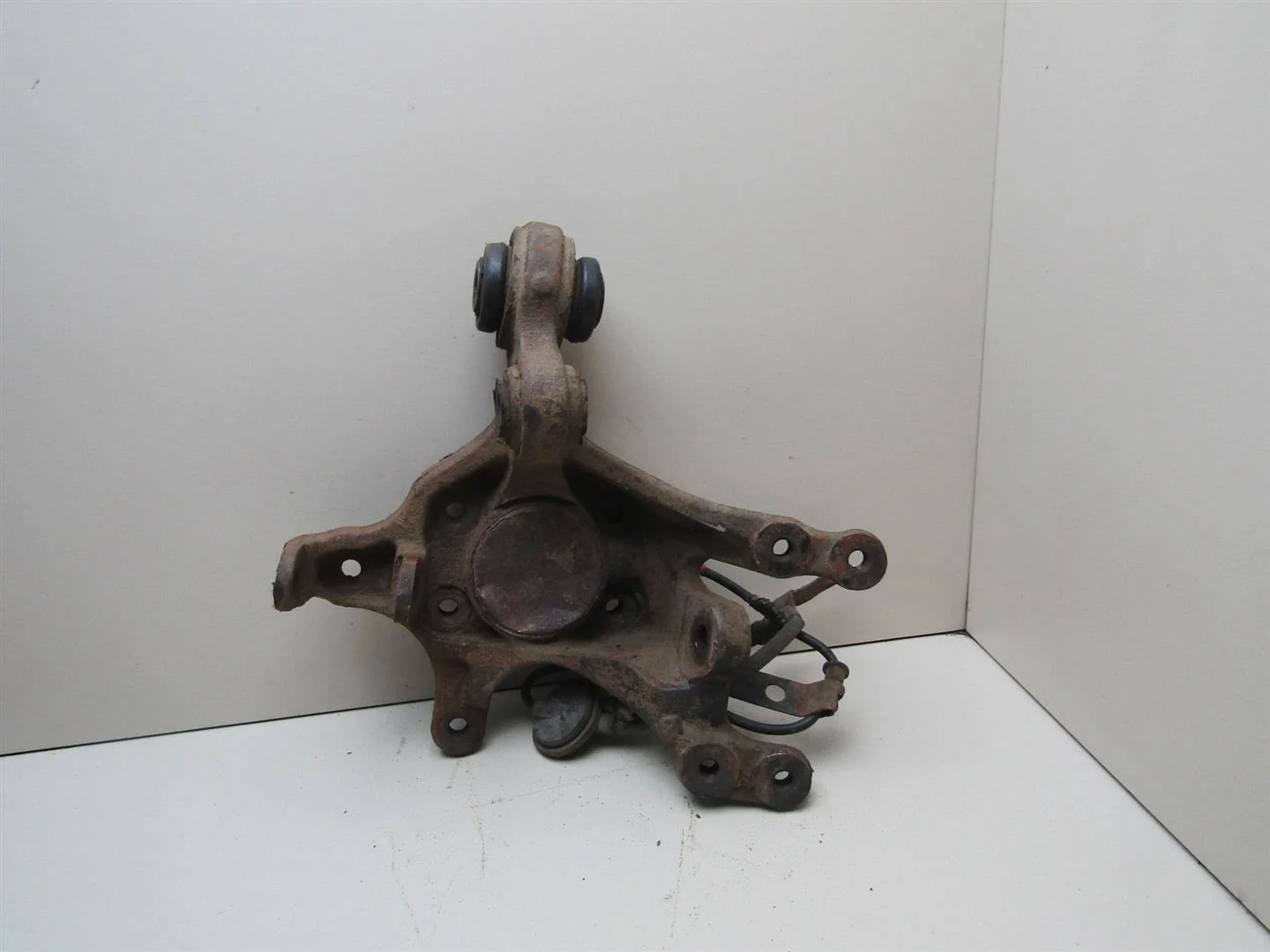 Кулак поворотный задний правый Hyundai Elantra 2006-2011  [527202H000 ]  1.6 G4FC в Вологде