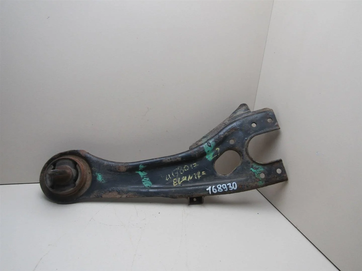 Рычаг задний продольный левый Hyundai Elantra 2006-2011  [552702H000 ]  1.6 G4FC в Вологде