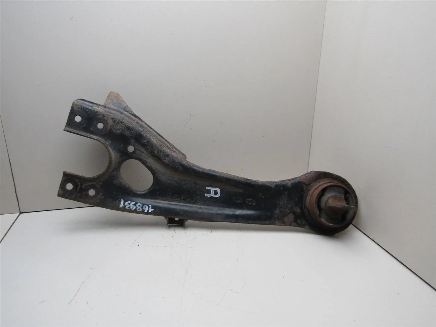 Рычаг задний продольный правый Hyundai Elantra 2006-2011  [552802H000 ]  1.6 G4FC в Вологде