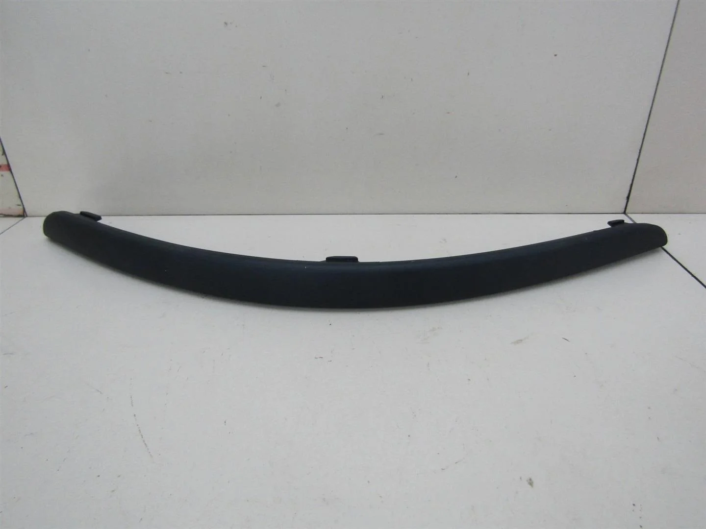 Молдинг бампера передний правый Ford Focus I 1998-2004  [1147520]  в Вологде