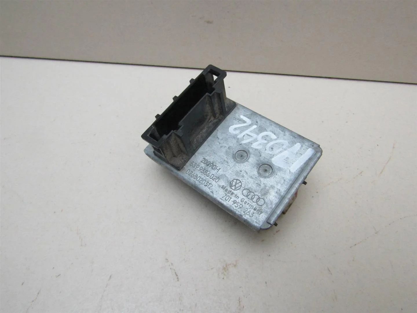 Резистор отопителя VW Transporter T4 1996-2003  [701959263A]  в Вологде