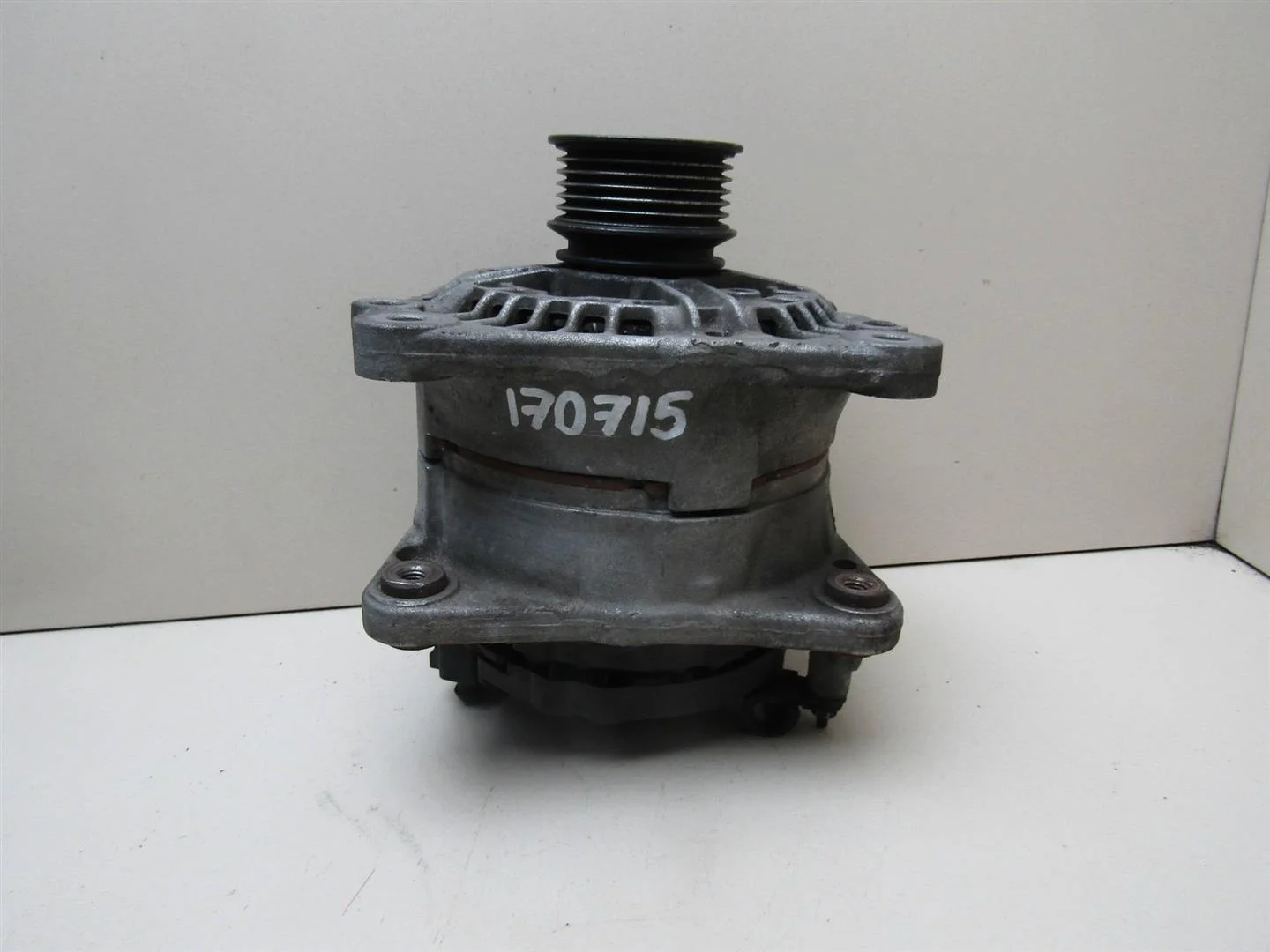 Генератор VW Golf IV \Bora 1997-2005  [028903028D]  в Вологде