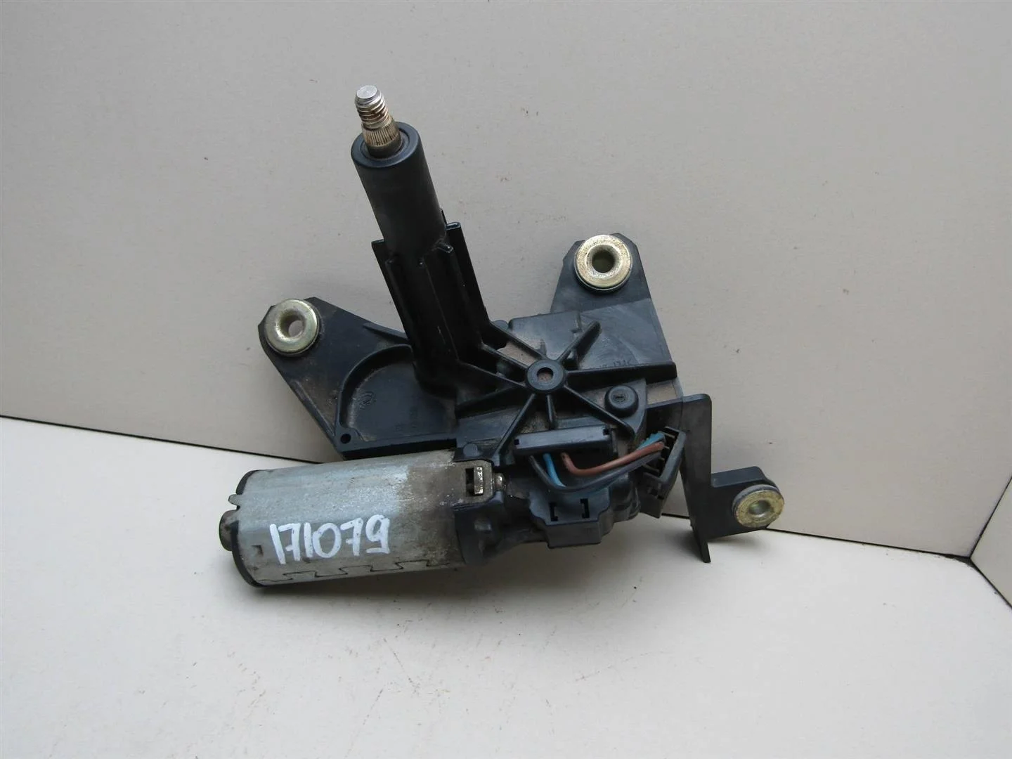 Моторчик стеклоочистителя задний Opel Astra G 1998-2005  [90559440]  1.8 16V Z18XE в Вологде
