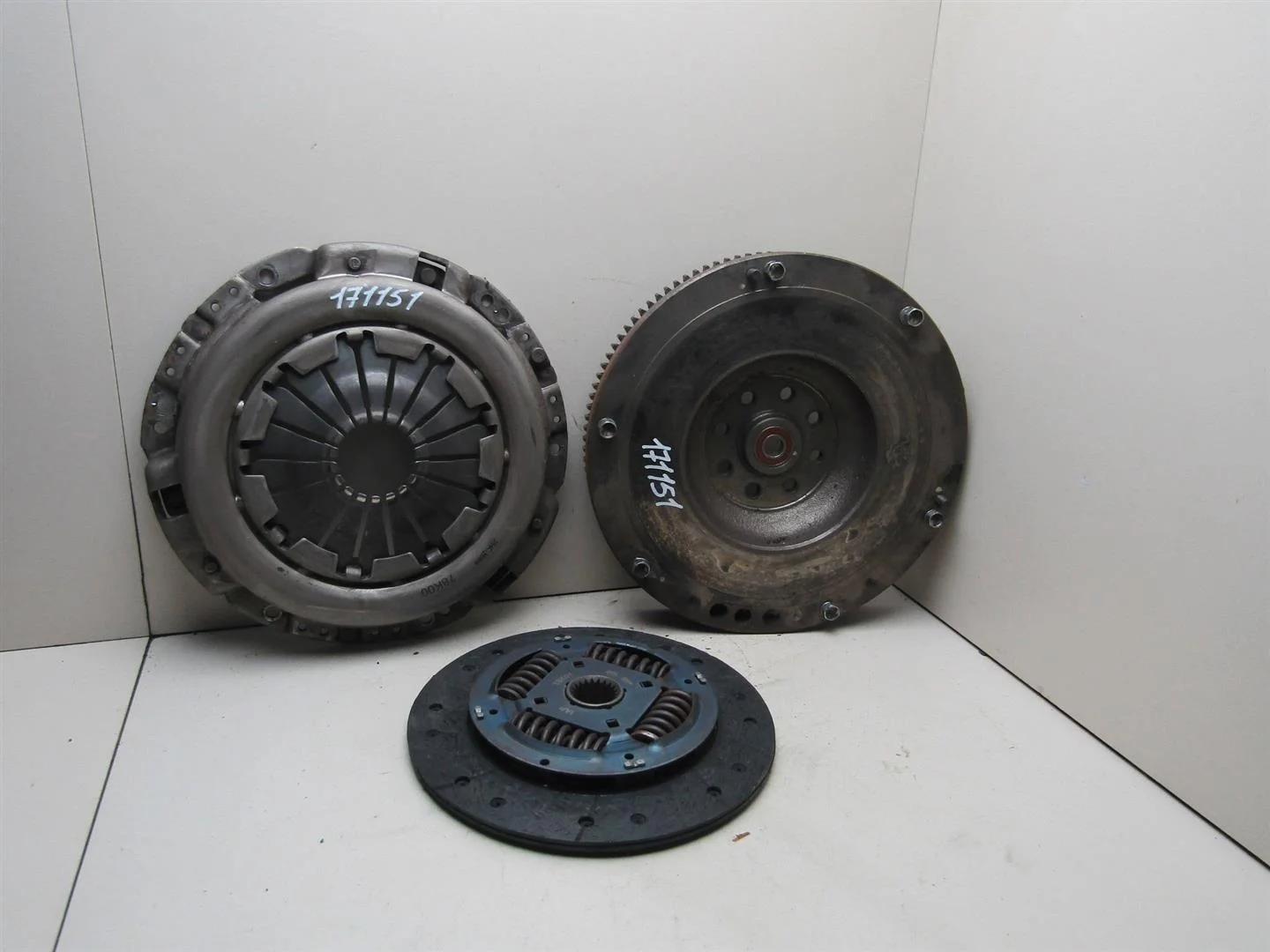 Маховик Suzuki Grand Vitara 2006-2015  [1262078K00 ]  2.4 J24B в Вологде