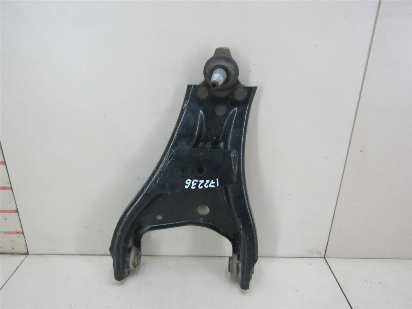 Рычаг передний левый Renault Duster 2012-2021  [545012815R]  1.6  H4M D 430   в Вологде