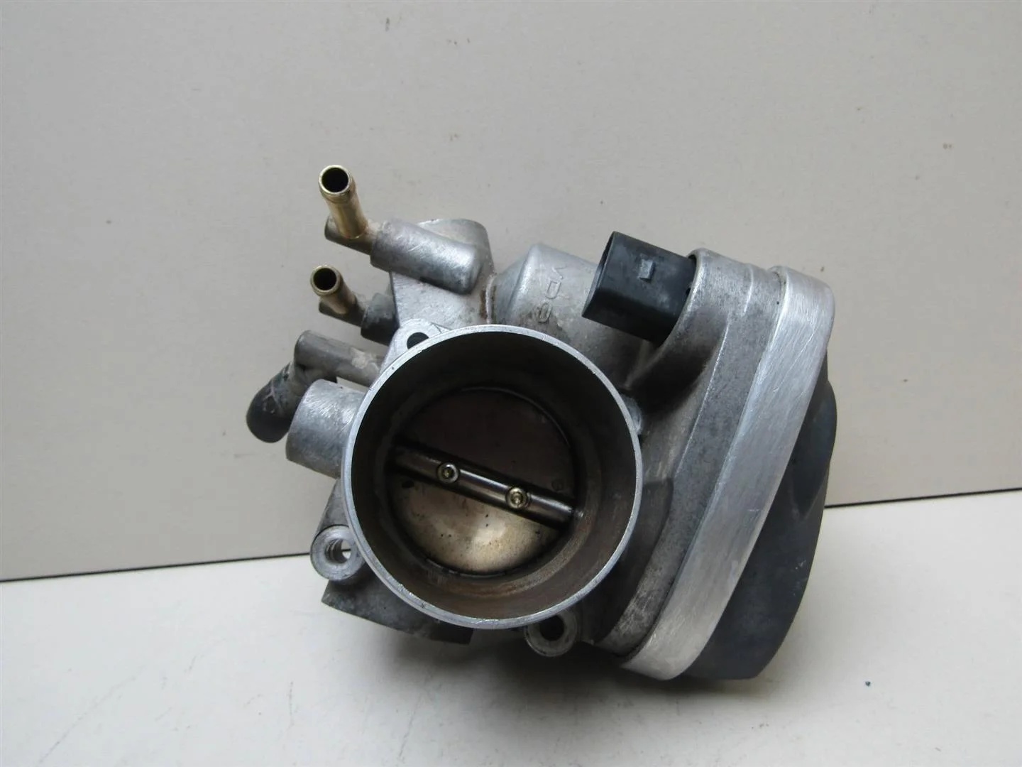 Заслонка дроссельная VW Golf IV \Bora 1997-2005  [06A133062AB]  1.6 BFQ AVU  BGU в Вологде