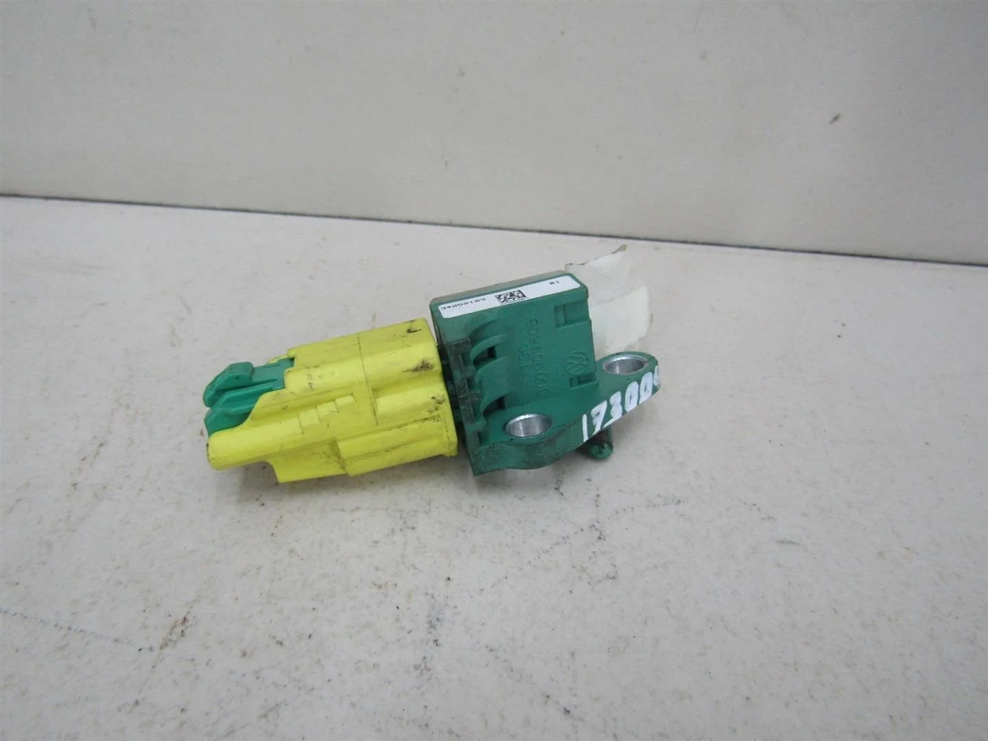Датчик AIR BAG VW Passat (B6) 2005-2010  [3C0909606]  в Вологде