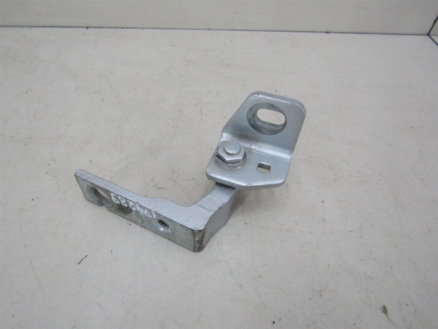 Петля двери Ford Focus III 2011-2019  [1751697]  1.6 IQDB в Вологде