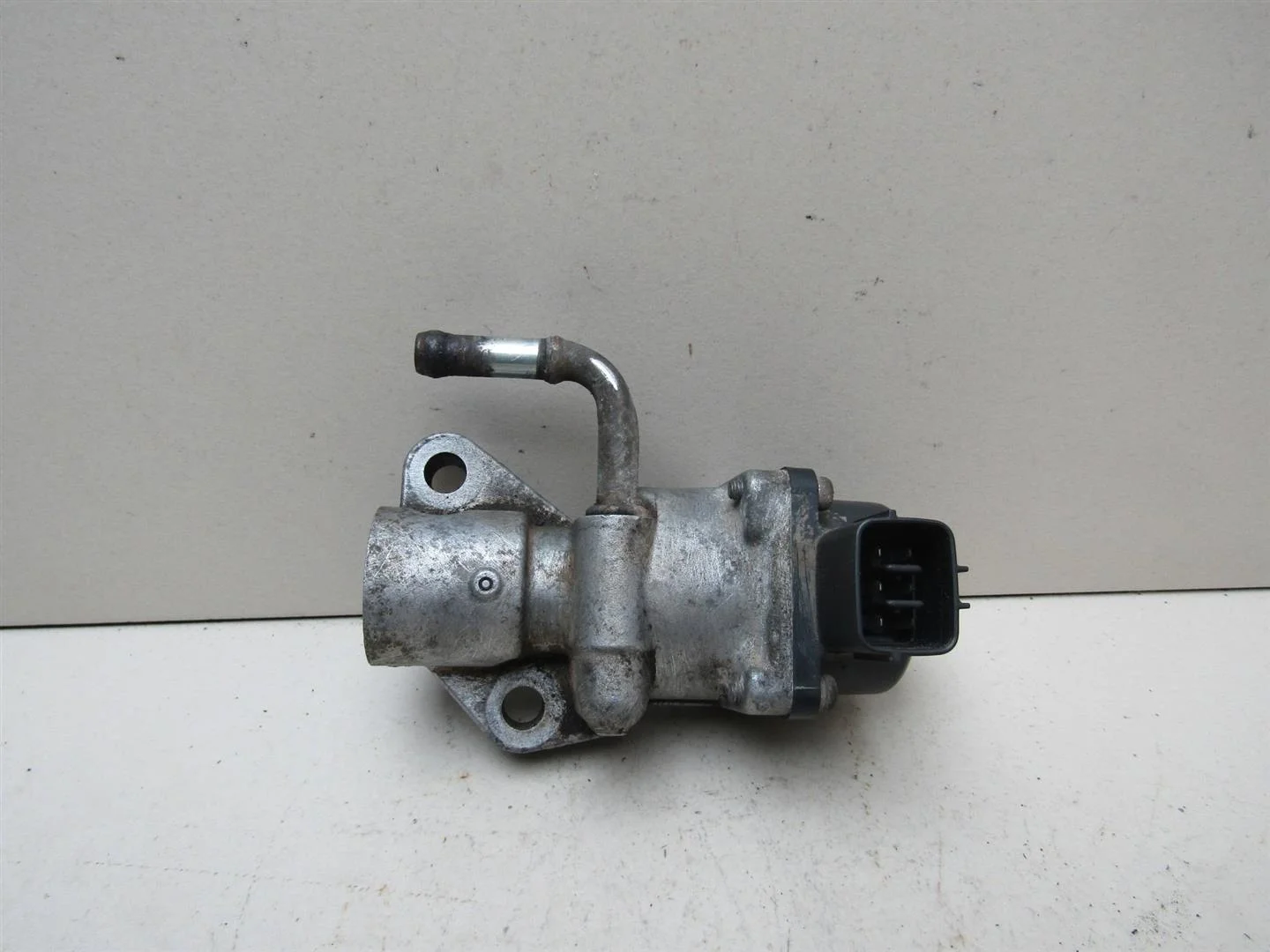 Клапан рециркуляции выхлопных газов Ford Focus II 2005-2008  [5204549 ]  2.0L в Вологде