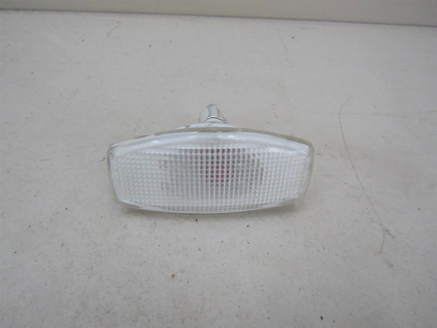 Повторитель на крыло белый Chevrolet Lacetti 2004-2013  [96337460]  1.4 F14D3 в Вологде