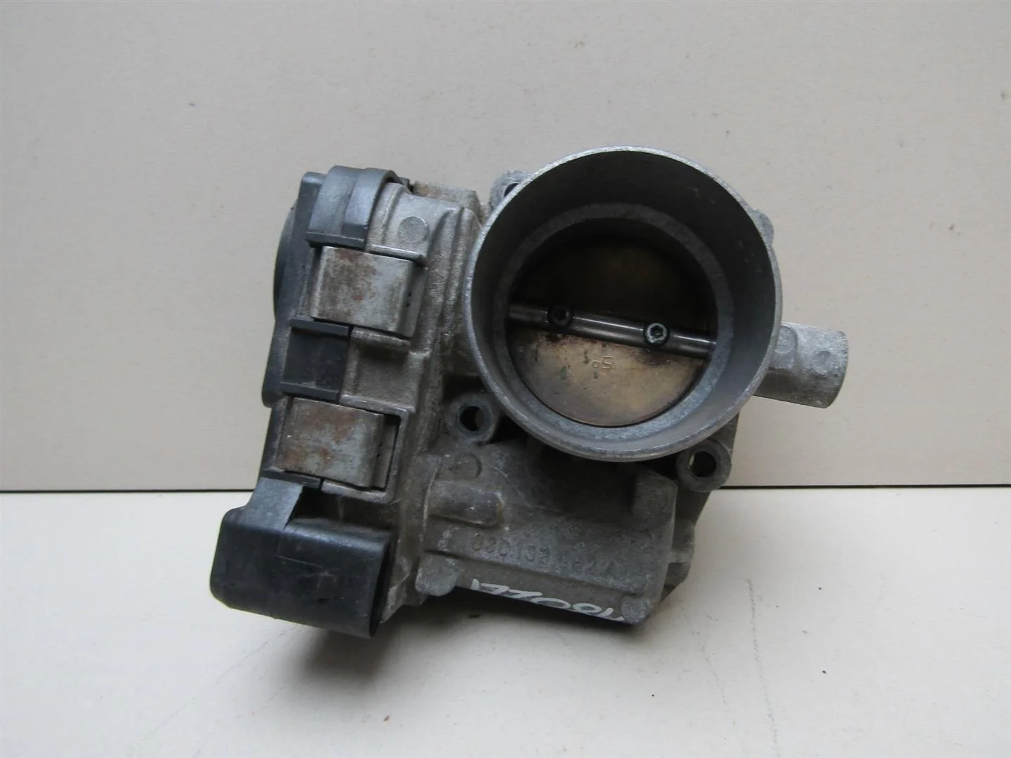 Заслонка дроссельная Skoda Octavia (A5 1Z-) 2004-2013  [03C133062A]  1.6 BLF /  1.4 BLN в Вологде