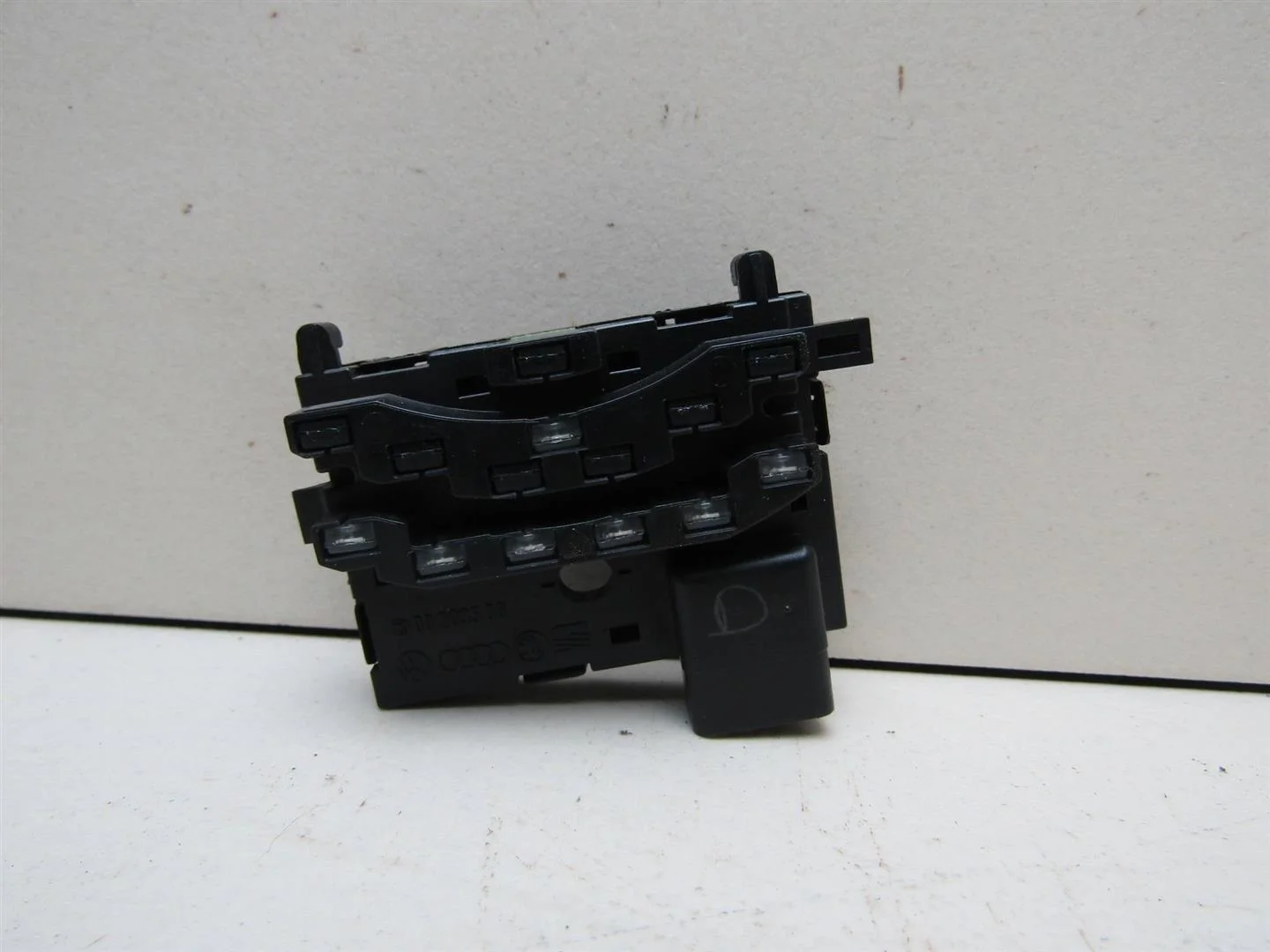 Датчик угла поворота рулевого колеса VW Golf Plus 2005-2014  [1K0959654]  в Вологде