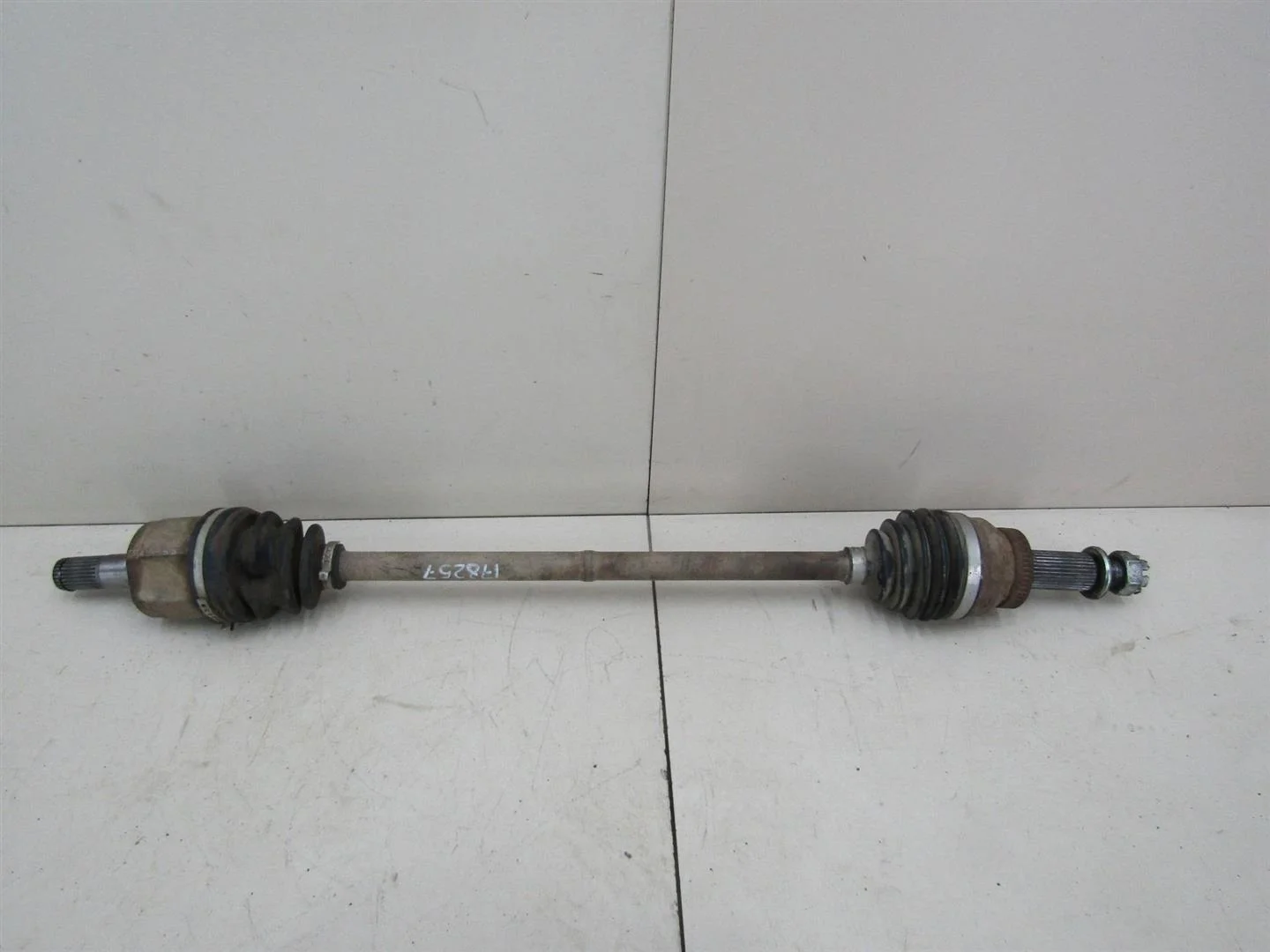 Полуось задняя Kia Sorento (XM) 2009-2020  [496002P000]  2.4 16v G4KE в Вологде