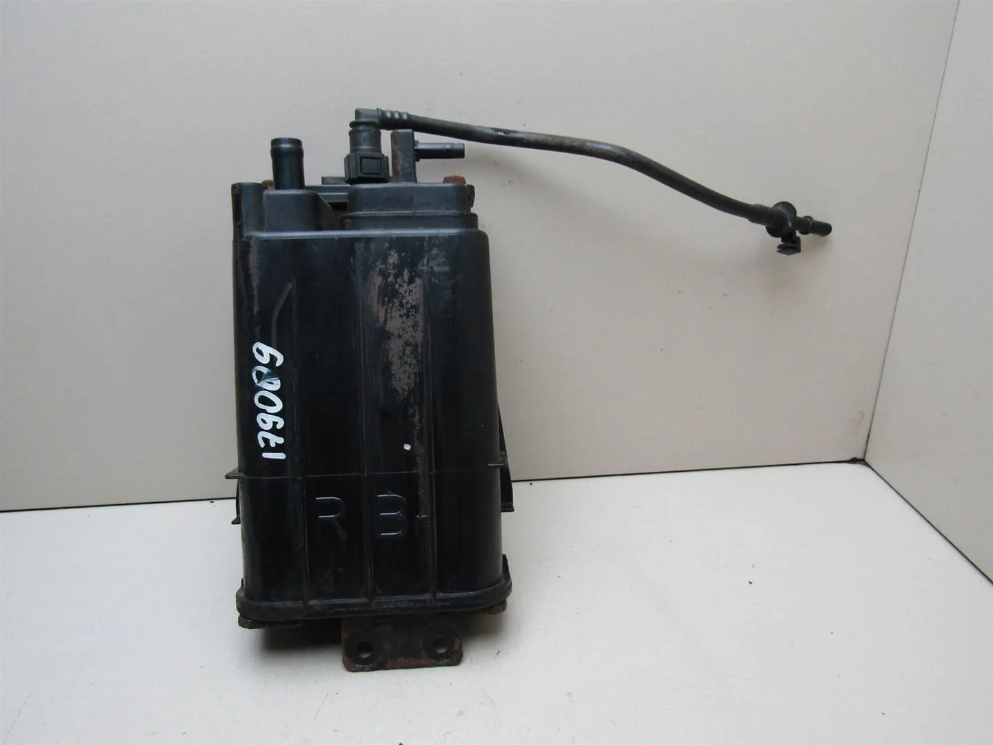 Абсорбер (фильтр угольный) Hyundai Solaris 2010-2017  [314204L000]  1.6 G4FC в Вологде